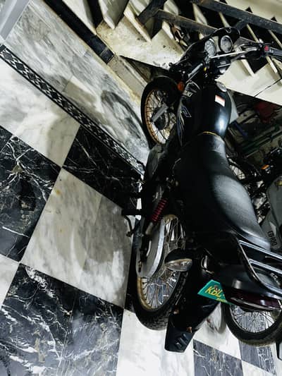 SUZUKI GS 150