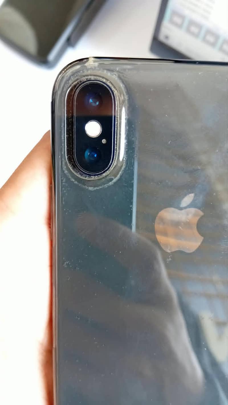 iPhone X 6