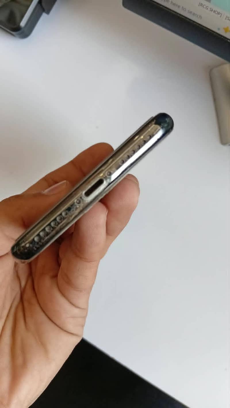iPhone X 2