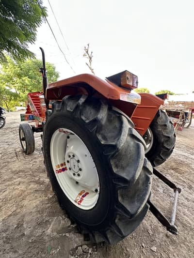 Tractor 2022 Model condition Show peti 15aana tyre 13aana Bumper sath