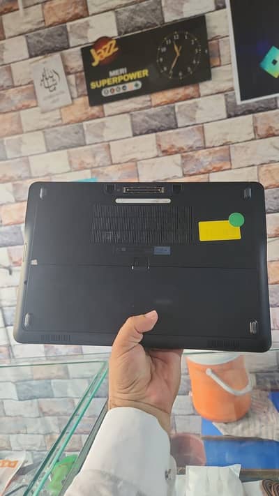 Dell latitude E7240