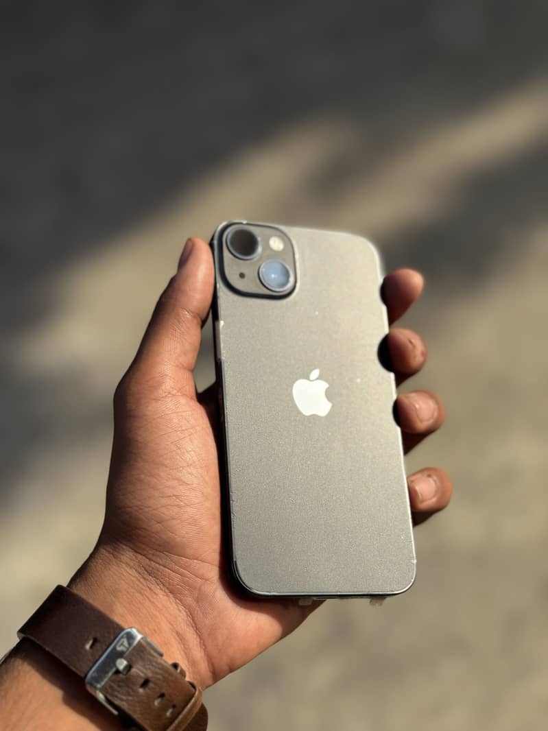 Apple iPhone 13 2