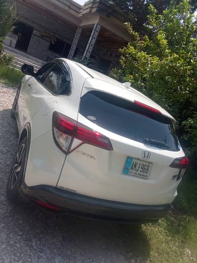 Honda Vezel 2016