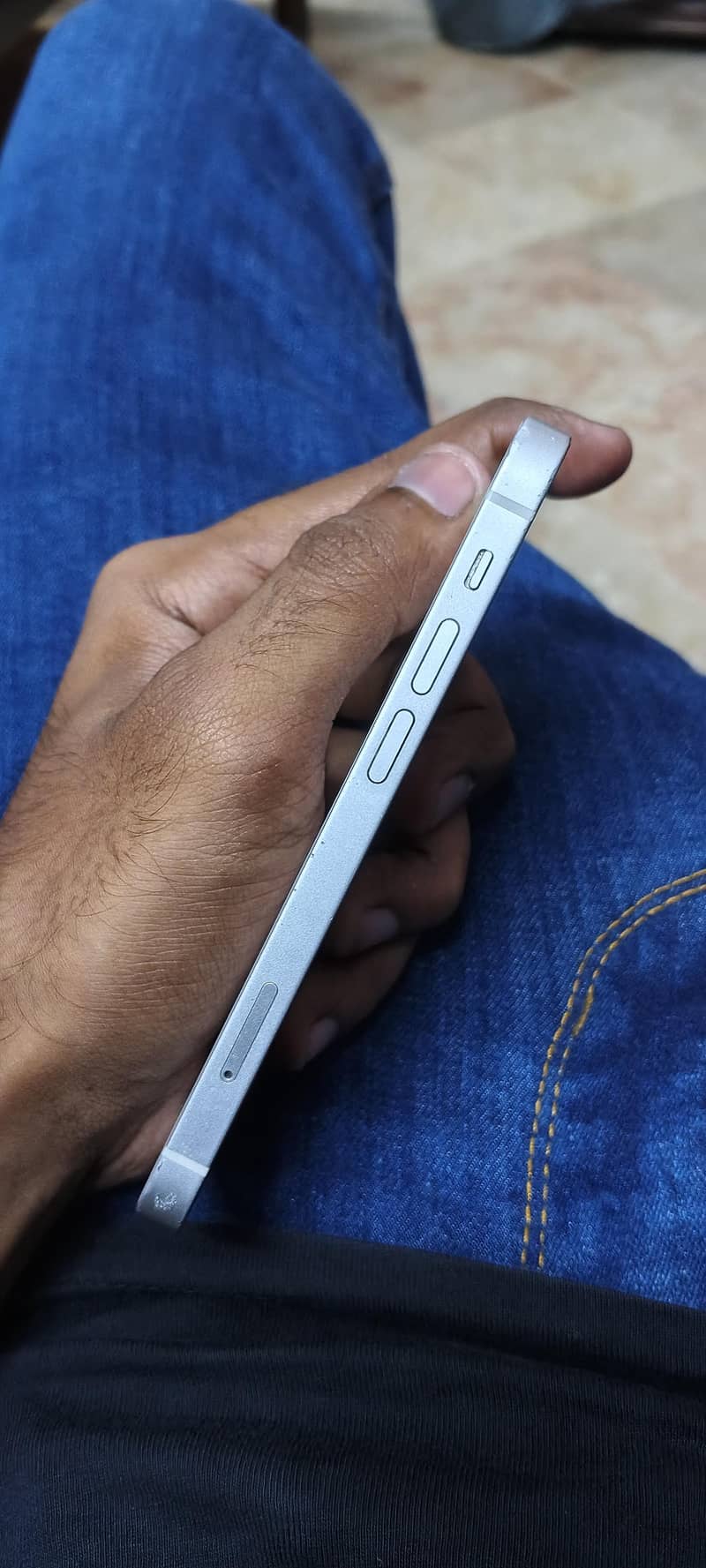 Apple iPhone 12 mini 3