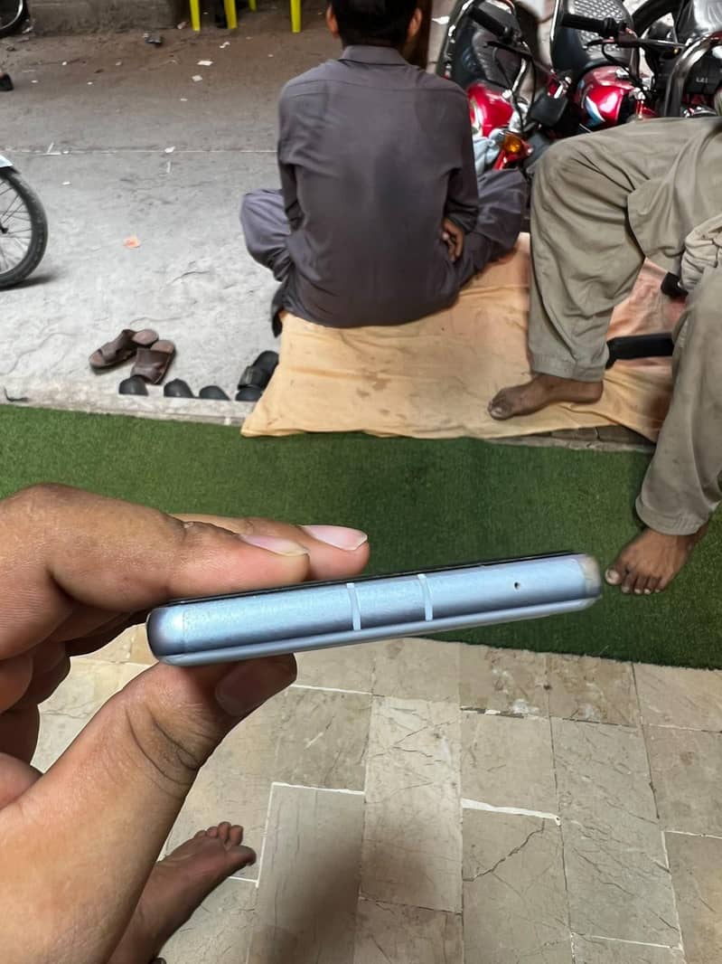 Google Pixel 7a 4