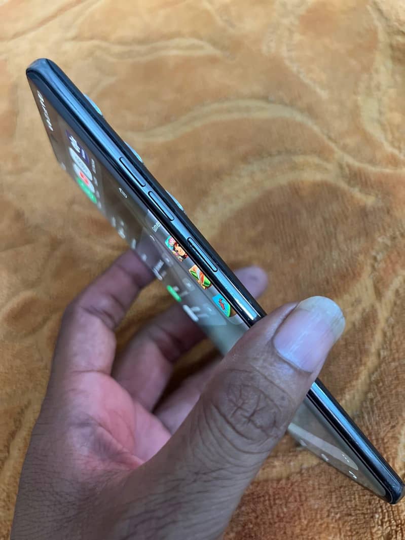 Tecno CAMON 40 Pro 5