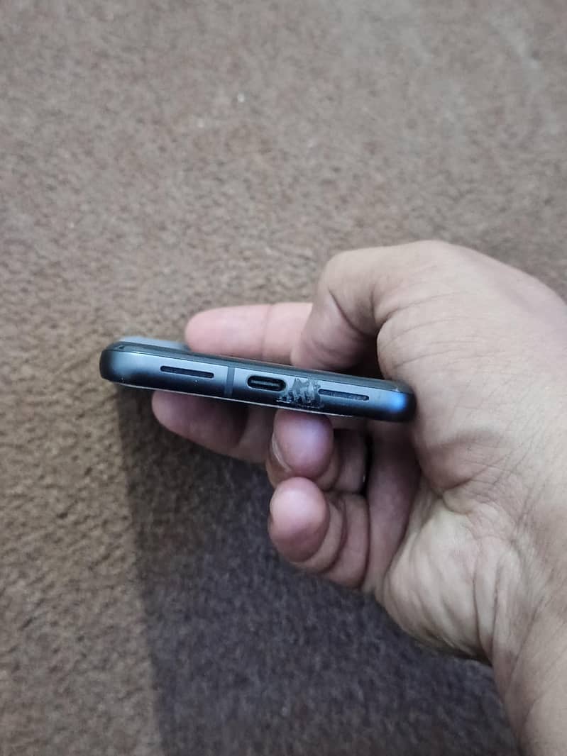 Google Pixel 8 5