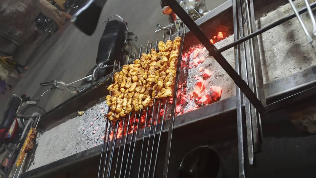 live bar b q 3