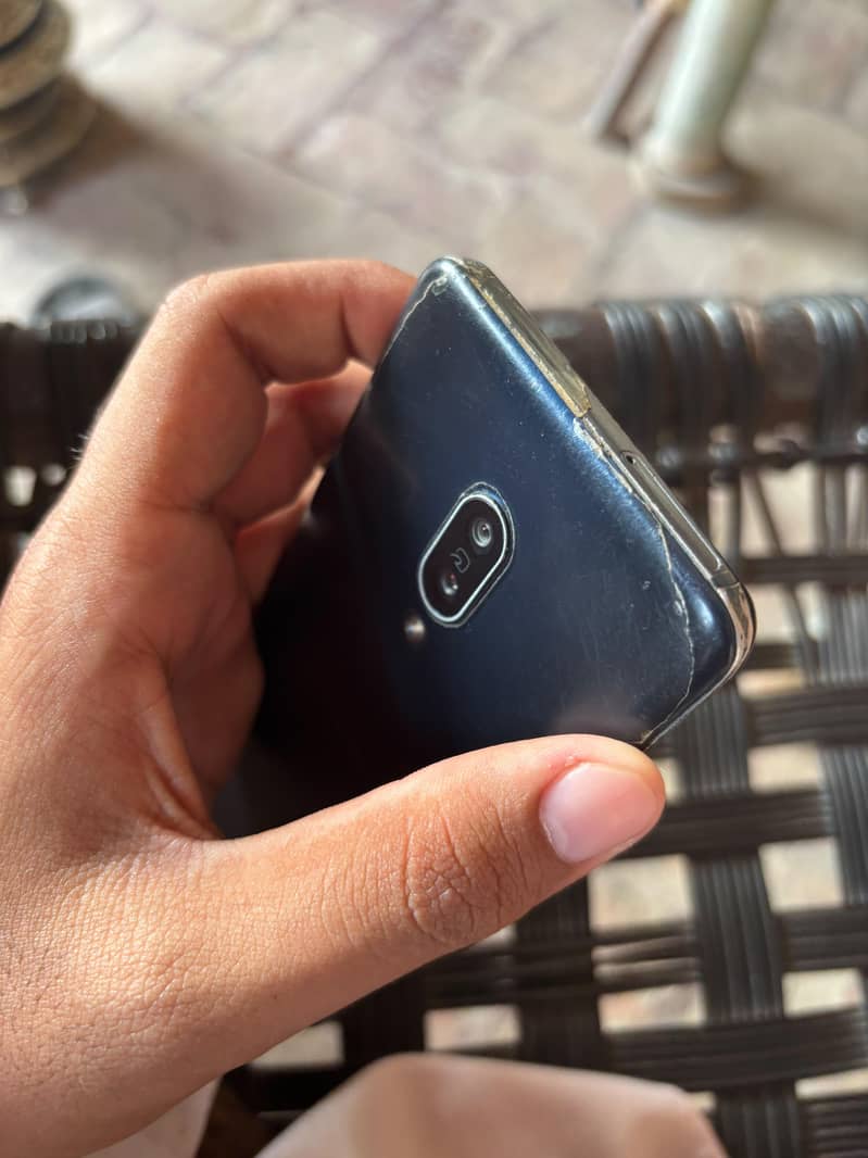 Sharp Aquos Zero 2 1