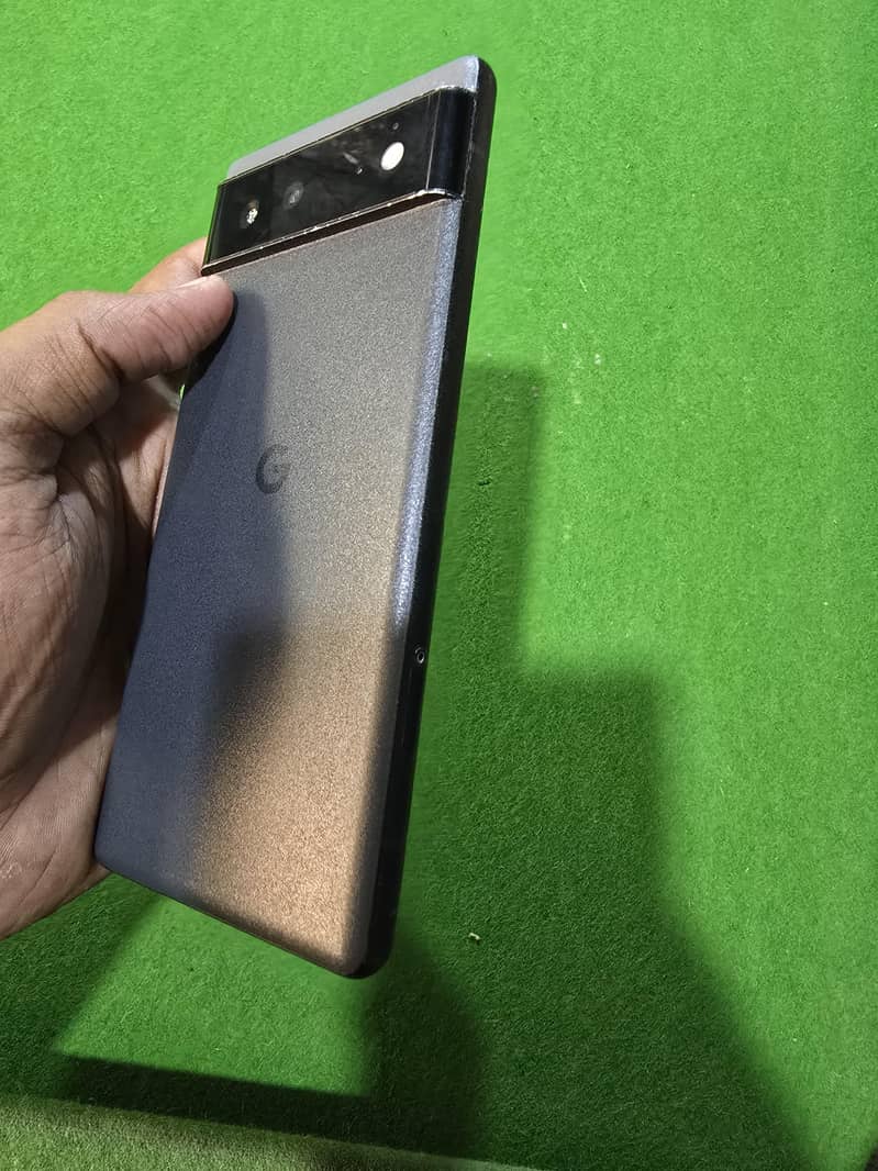 Google Pixel 6 4
