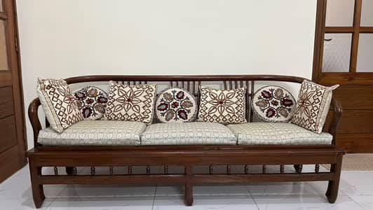 5 seater Chinese sofa in excellent condition
