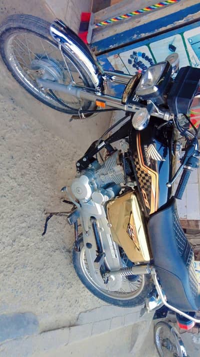 Honda 125 Gold Edition