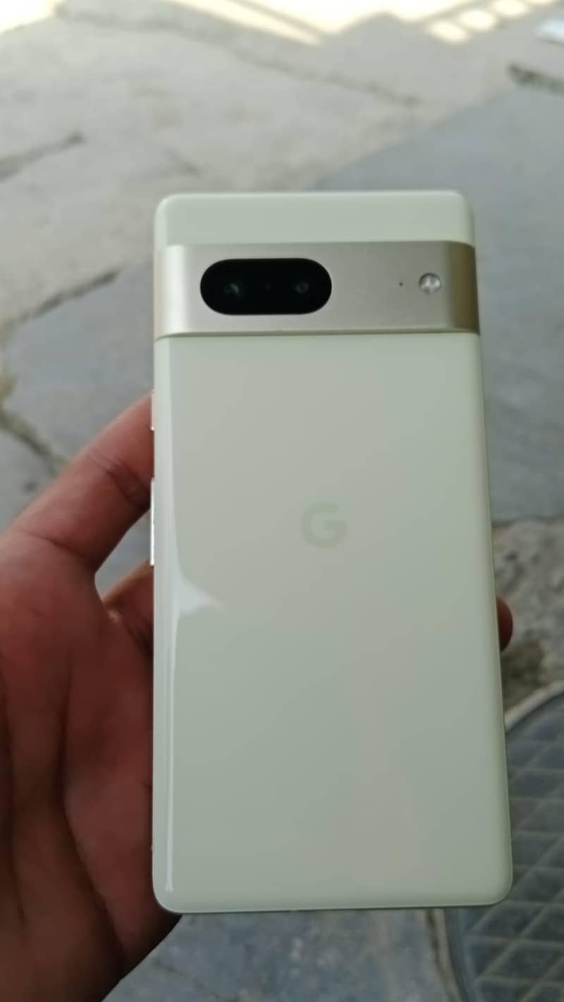 Google Pixel 7 3