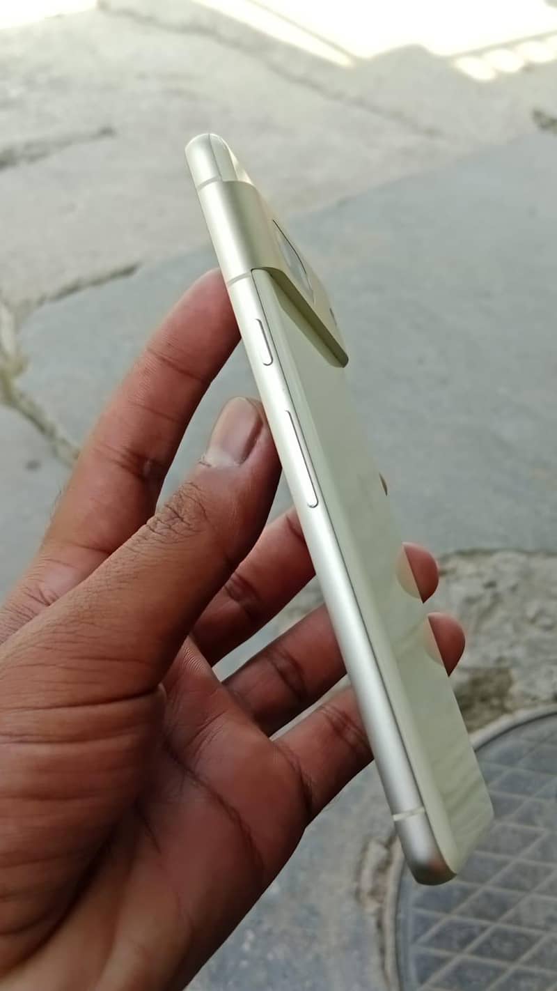 Google Pixel 7 5