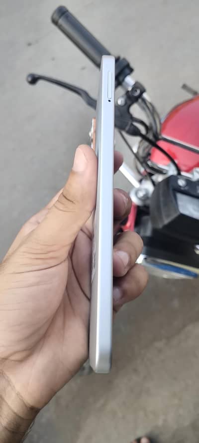 Infinix hot 60 pro 8+8/128
