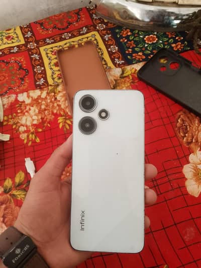 Infinix Hot 30 Play