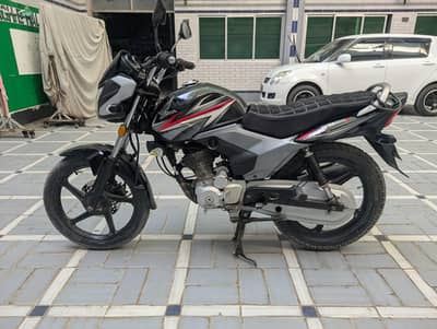 Honda CB 125F