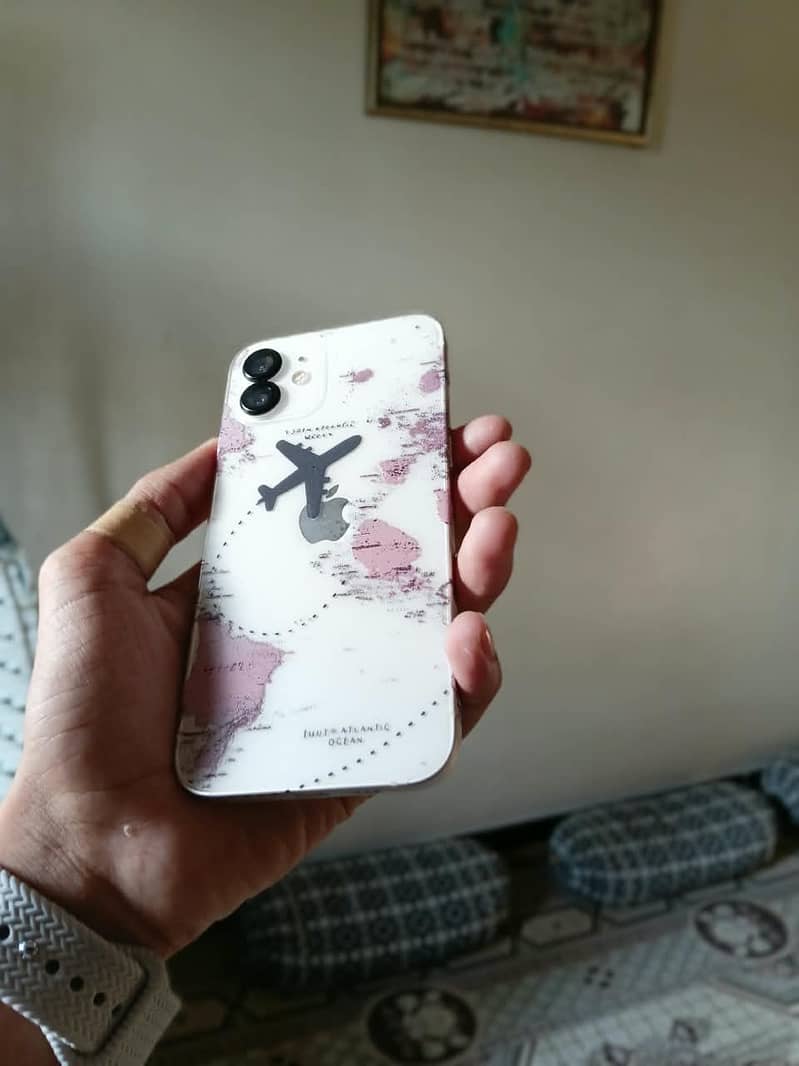 Apple iPhone 12 1