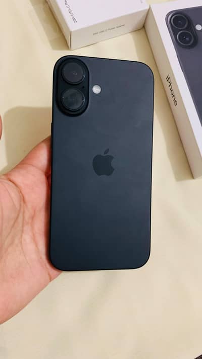 Apple iPhone 16