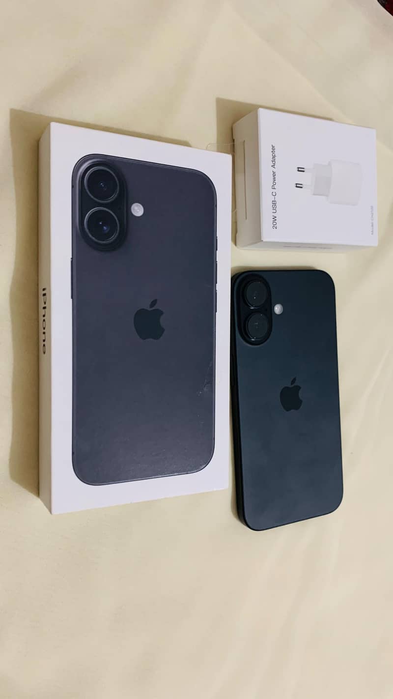 Apple iPhone 16 6