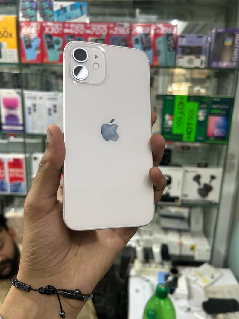 Apple iPhone 12 2
