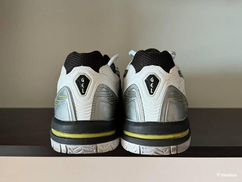 squash shose 5