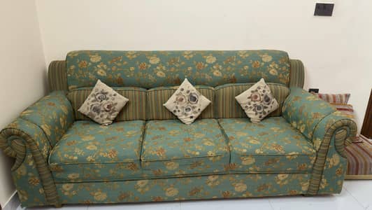 7 seater sofa set for sale with cushions