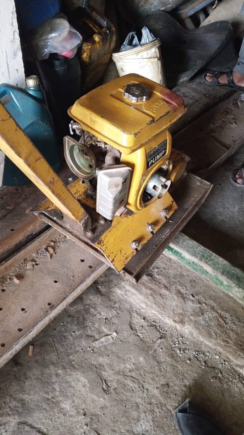 Floor/footpath compactor 0