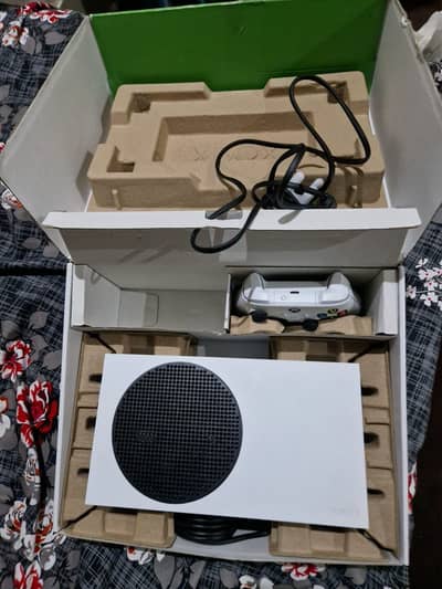 Xbox series s mint condition