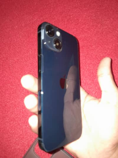 Apple iPhone 13