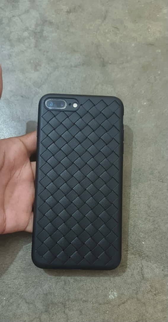 Apple iPhone 7 Plus 1