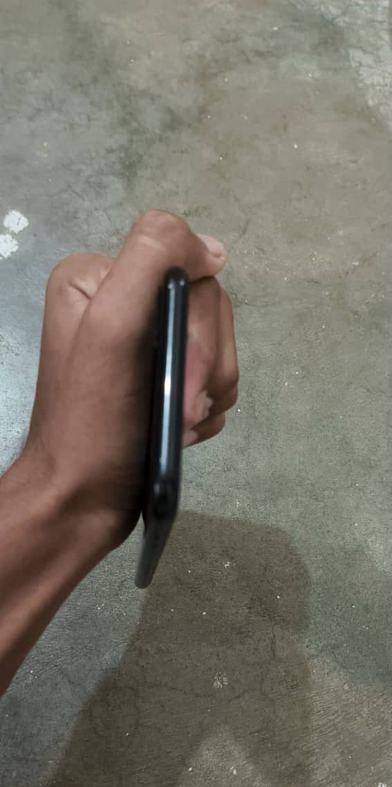 Apple iPhone 7 Plus 4