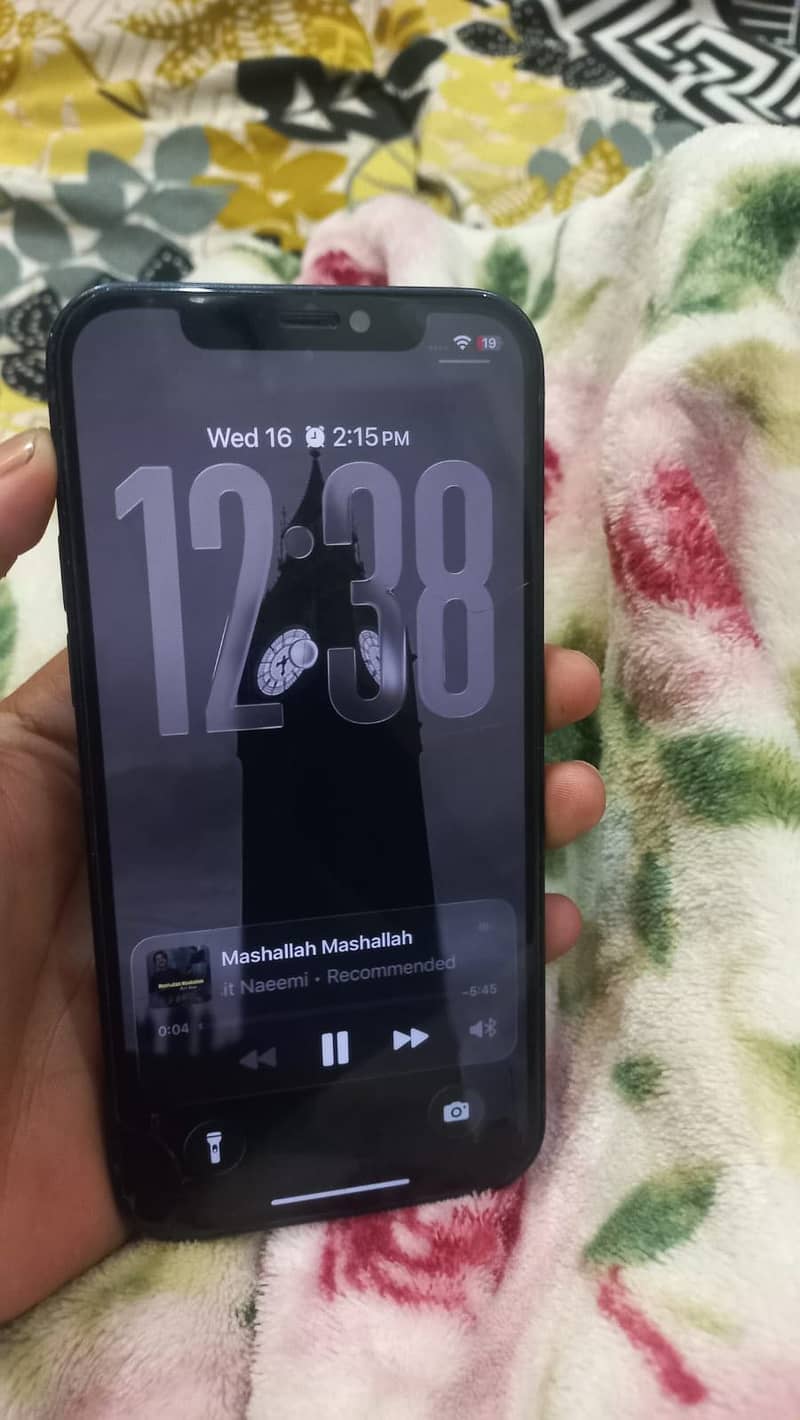 Apple iPhone 12 1