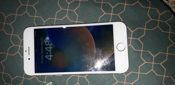 Apple iPhone 8