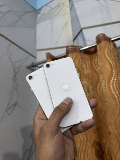 Apple iPhone SE 128gb PTA approve