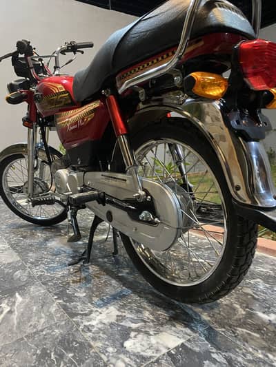 Unique Xtreme UD 70 2025 model 5500 chali ha used like new