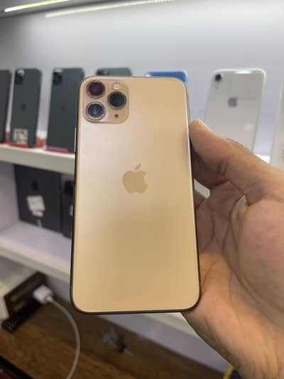 I Phone 11 Pro(OFFER) 03275894788