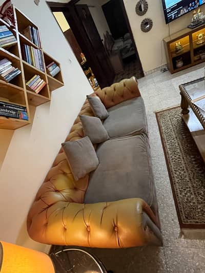 3+1+1 Chesterfield Sofa Set – Good Condition.