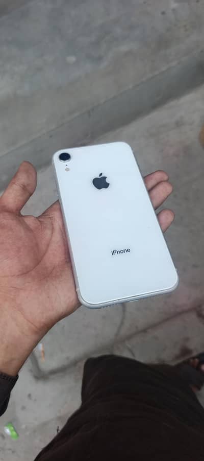 Apple iPhone XR