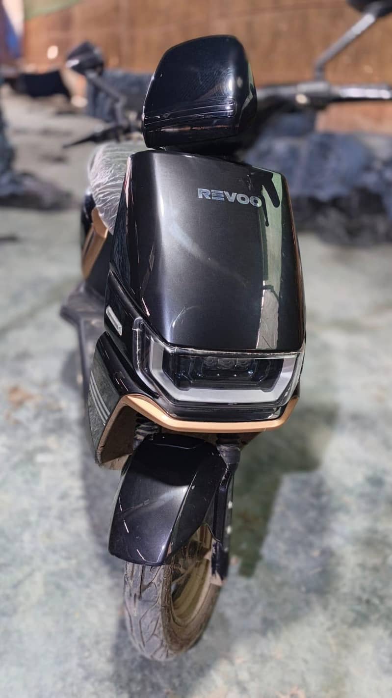 revoo 5
