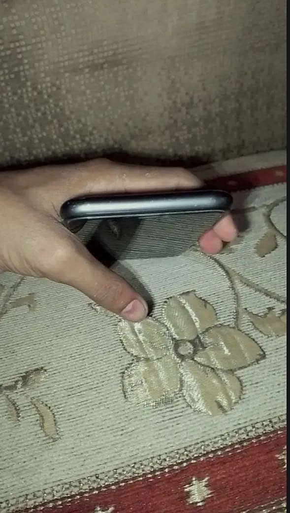 Apple iPhone 11 2