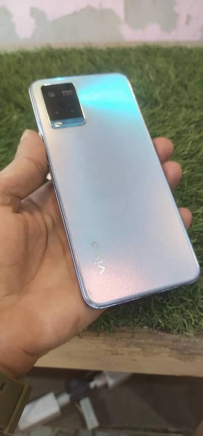 Vivo Y33s 8/128