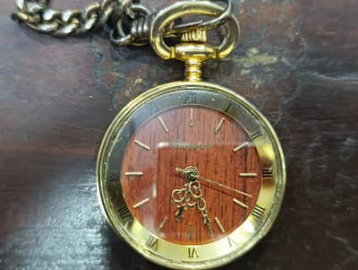 Barogue branded Golden open Case wood like Dial vintage style pocket