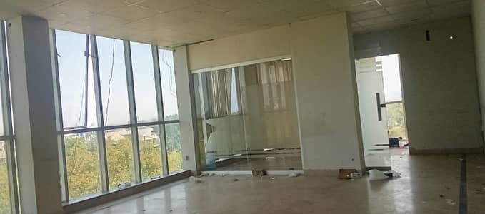Flat For rent In Rs. 140000