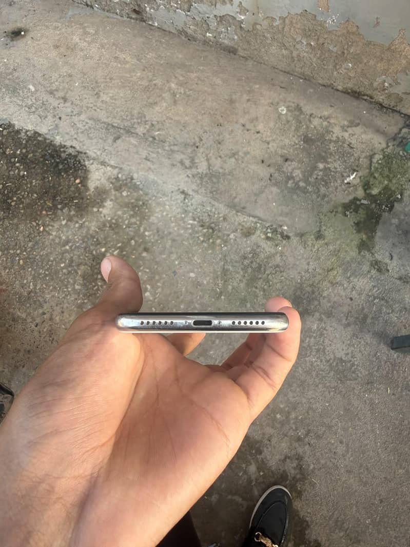 Apple iPhone X 2