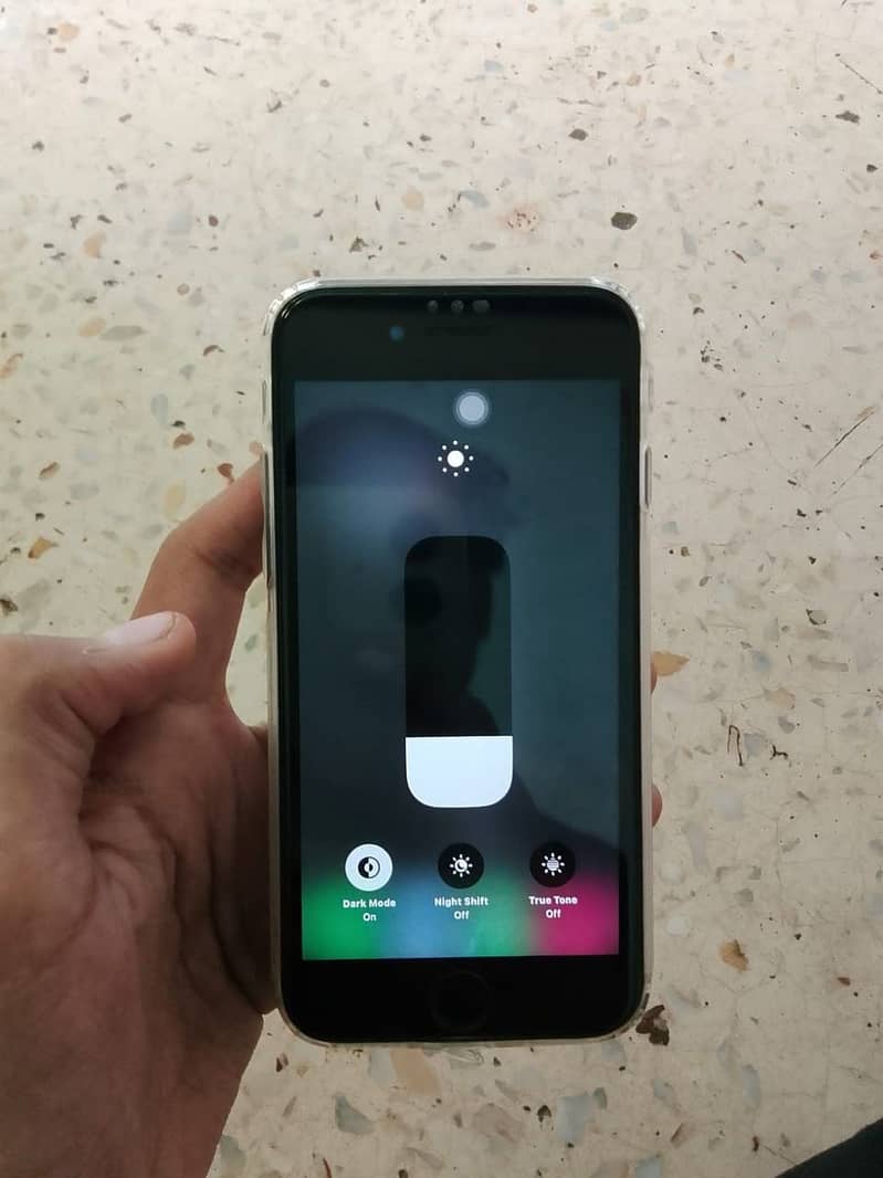 Apple iPhone 8 4