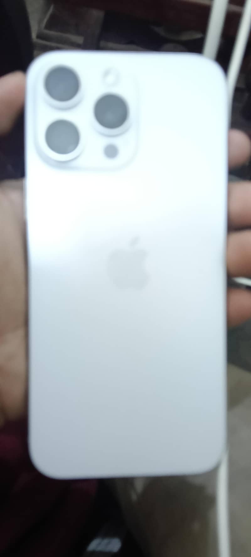 Apple iPhone 16 Pro Max 3