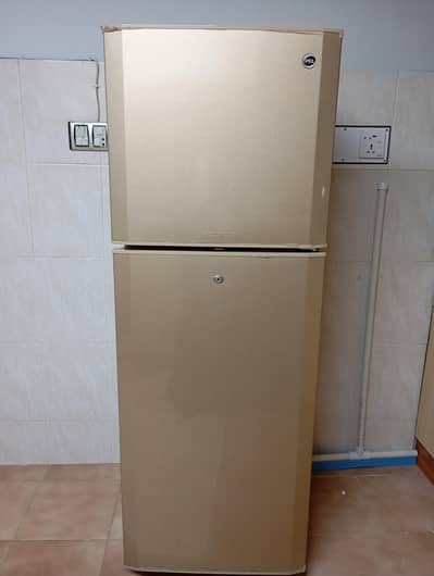 PEL Refrigerator + Freezer | Lightly Used | Excellent Cooling