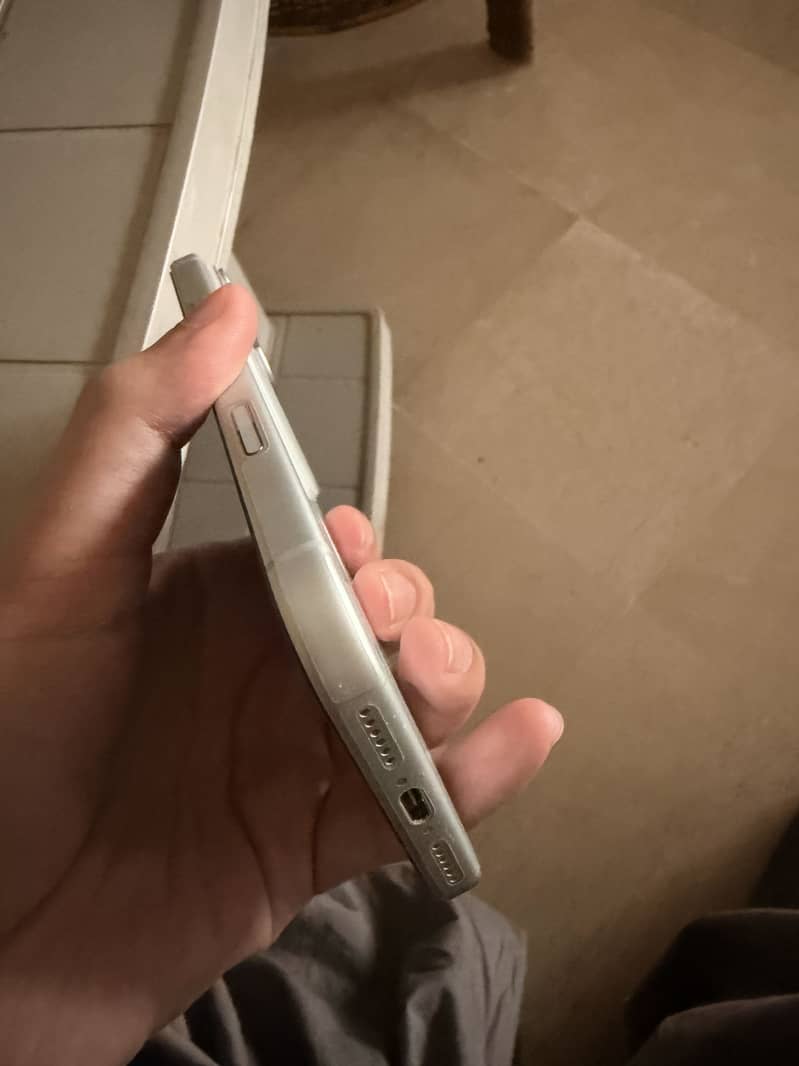 Apple iPhone 17 Pro Max 2