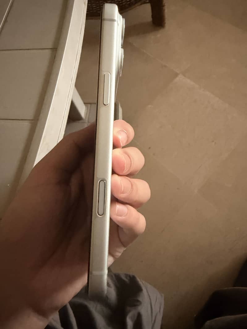 Apple iPhone 17 Pro Max 3